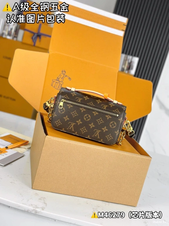 LOUIS POCHETTE EAST WEST METIS VUITTON 0825